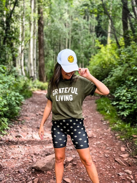 Grateful Living Tee - Style & Grace Co